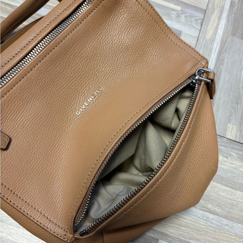 Authentic Givenchy Pandora Leather Crossbody Bag - Picture 5 of 7